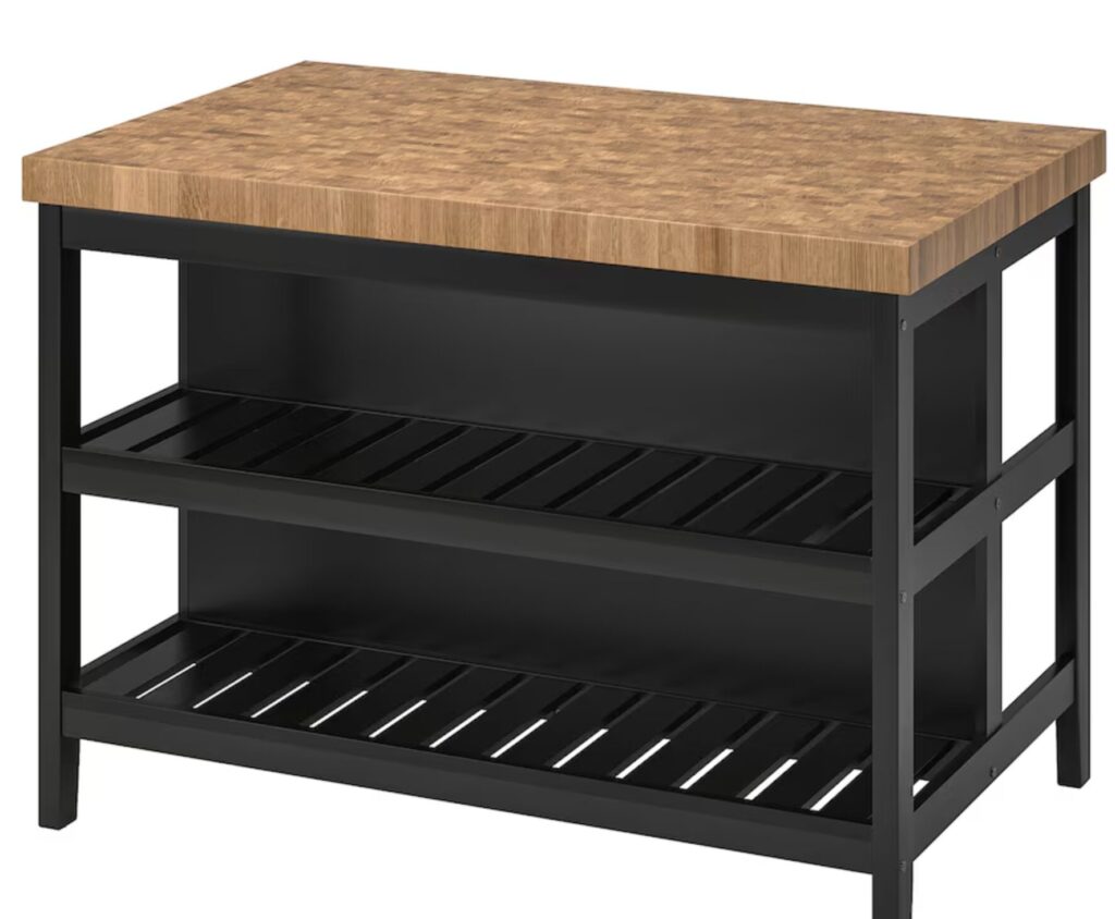 キッチンカウンターや作業台兼ダイニングテーブルのDIY。作業台兼テーブルはIKEAが便利