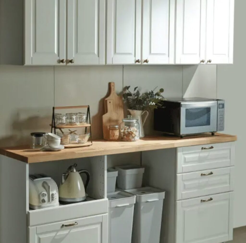 IKEAのキッチンボード組み合わせ。ゴミ箱スペースを確保する設計